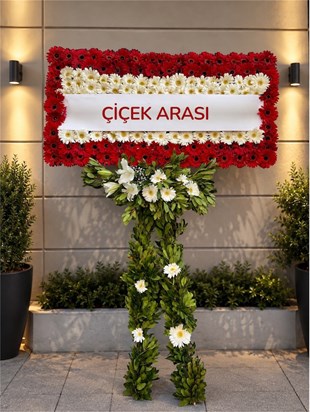 Özel günleri taçlandırıcak özenle hazırlanan çiçek aranjmanları