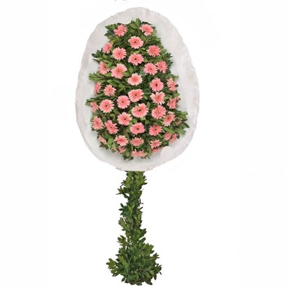 Özel günleri taçlandırıcak özenle hazırlanan çelenk modelleri