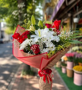 lilyum çiçekleri, zambak çiçekleri, lilyum buketi